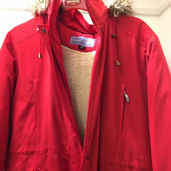 Red rain jacket - Picture 8 of 8